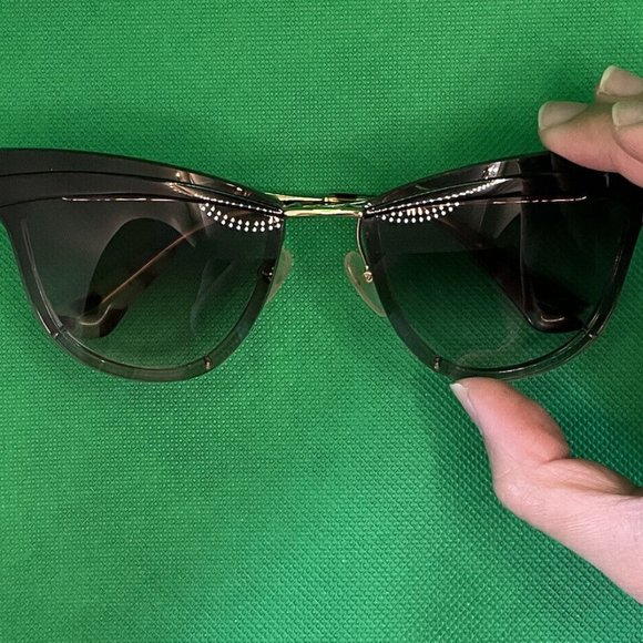 Prada Sunglasses Spr 12U - Picture 1 of 7